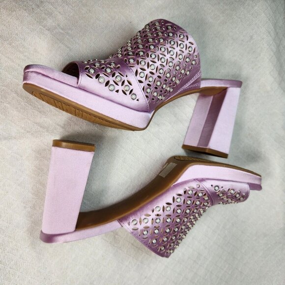 Alex Marie Women's Size 9 M Fabric Laser Cut Violet Rhinestones Heel Sandals 107 - Picture 3 of 9